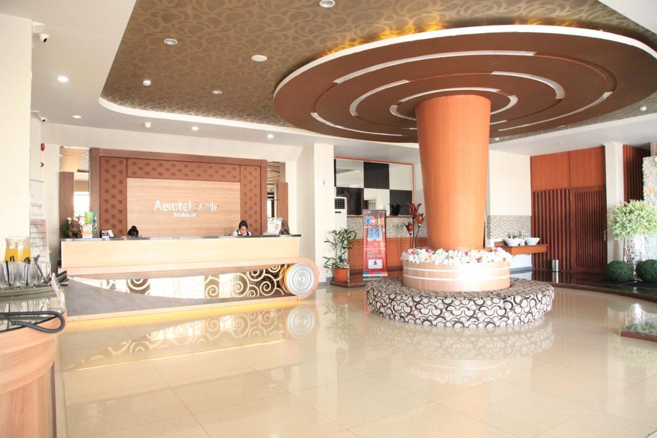 Aerotel Smile Losari Makassar Exterior photo